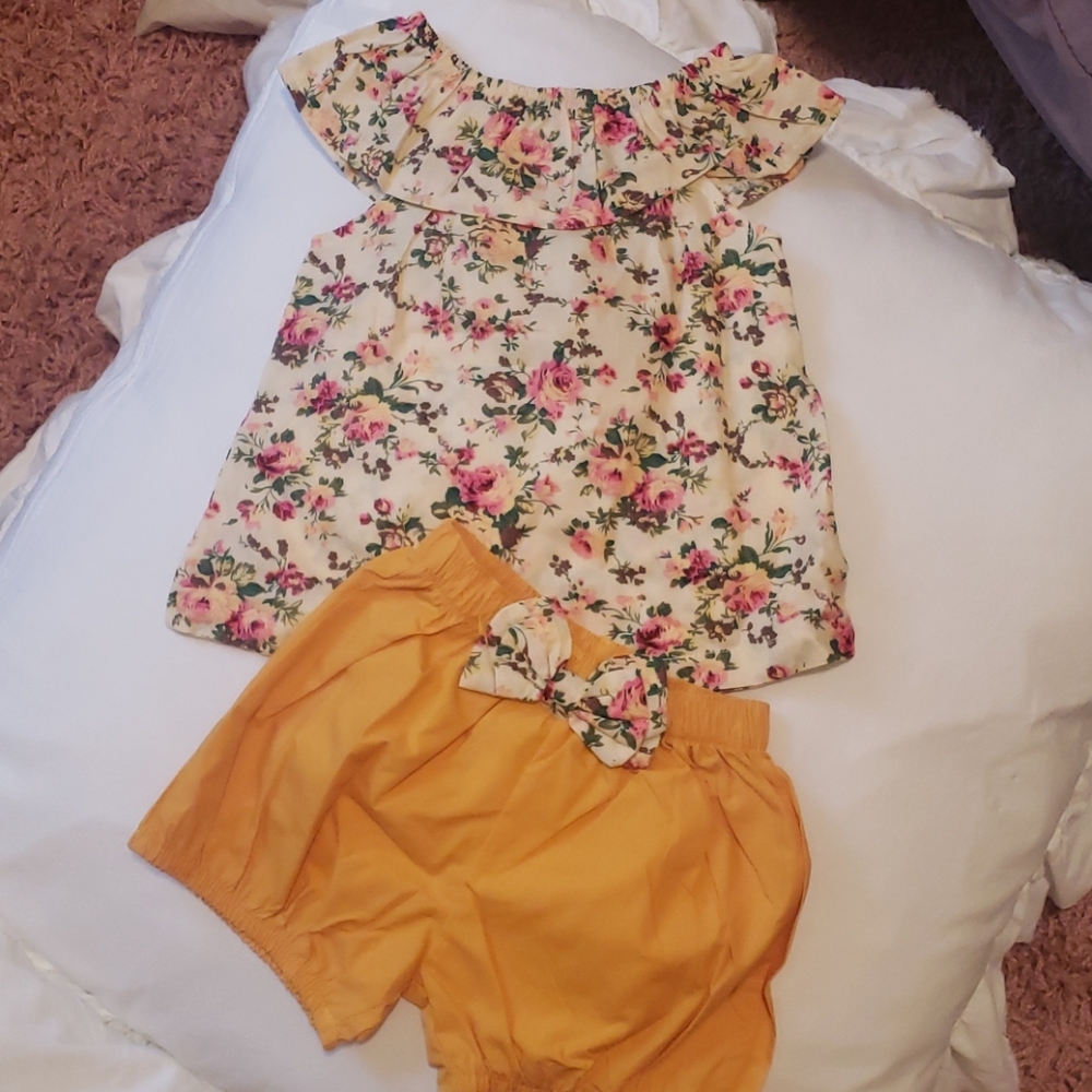 Baby girl floral top and bottom